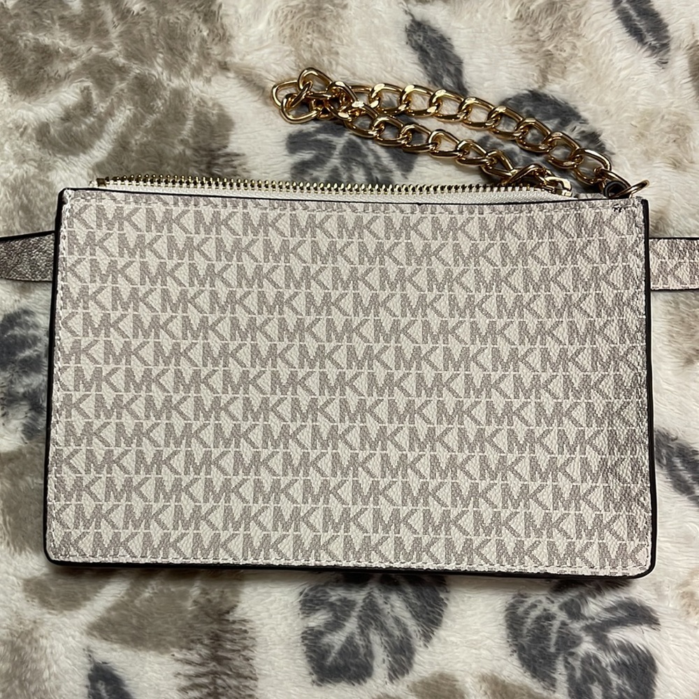 Michael Kors MK Signature Fanny Pack Belt Bag